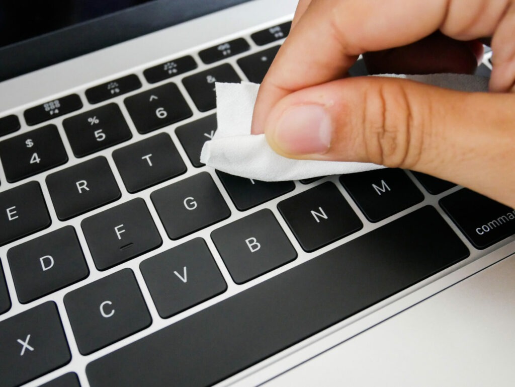 cleaning keyboard